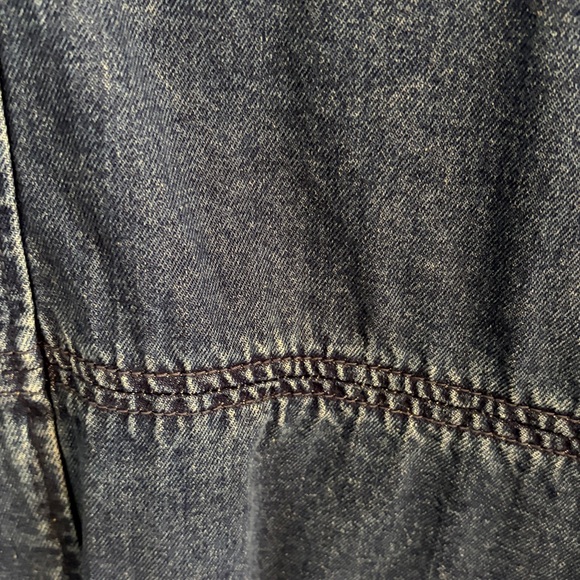 Unpublished Jean Jacket - Picture 8 of 9